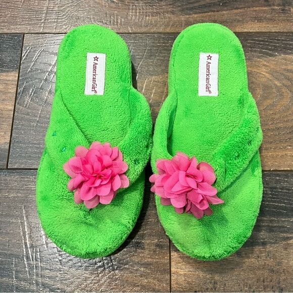 American Girl Green Fuzzy Slippers w Pink Flower and Green Sequins Size 3.5-5 - Picture 3 of 9